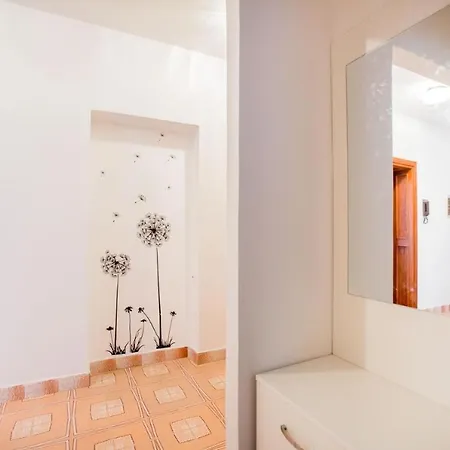 M&s * بودْسْتغانا