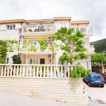 M&s Apartment Podstrana